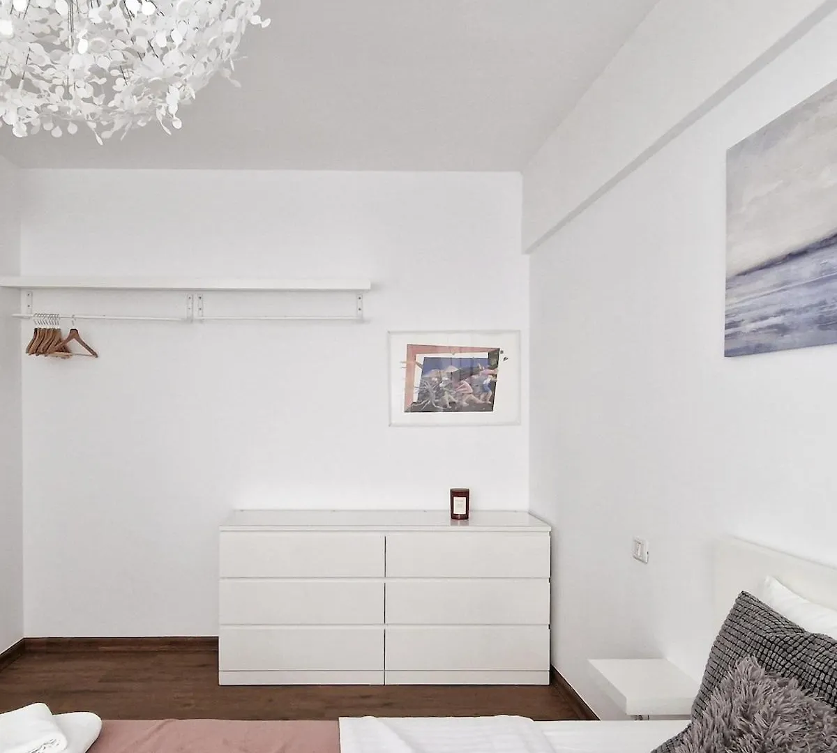 Central Apartment With Home Cinema & Work Space Bucharest 0*,